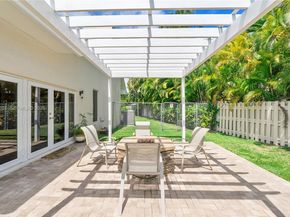 17640 Old Cutler Rd, Palmetto Bay FL 33157
