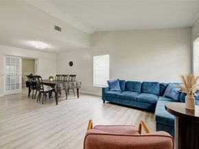7454 NW 48th Pl, Lauderhill FL 33319