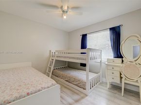7454 NW 48th Pl, Lauderhill FL 33319