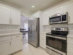 7454 NW 48th Pl, Lauderhill FL 33319