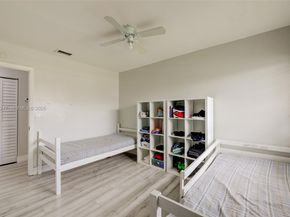 7454 NW 48th Pl, Lauderhill FL 33319