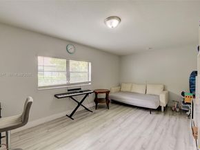 7454 NW 48th Pl, Lauderhill FL 33319