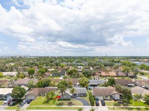 7454 NW 48th Pl, Lauderhill FL 33319