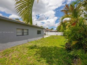 7454 NW 48th Pl, Lauderhill FL 33319