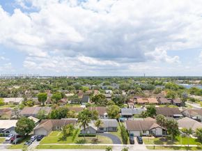 7454 NW 48th Pl, Lauderhill FL 33319