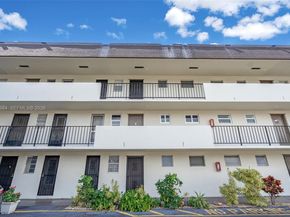 1530 NE 191st St 105, Miami FL 33179