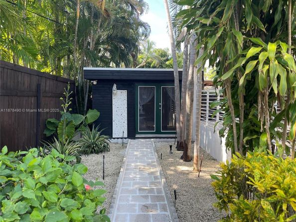 1164 NE 86th St, Miami FL 33138