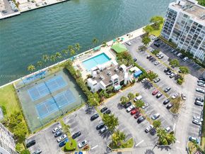 1000 Parkview Dr 407, Hallandale Beach FL 33009