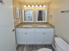 900 NE 195th St 703, Miami FL 33179