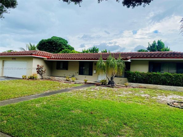 5561 SW 2nd Ct, Plantation FL 33317