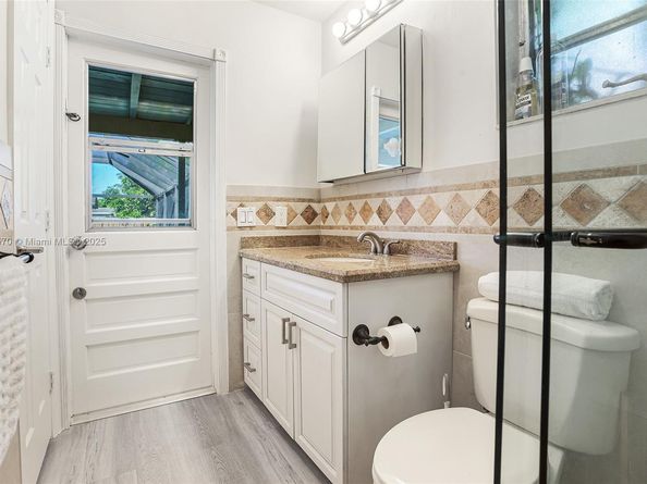 5561 SW 2nd Ct, Plantation FL 33317