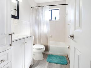 5561 SW 2nd Ct, Plantation FL 33317
