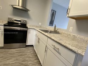 5102 NW 36th St 406, Lauderdale Lakes FL 33319