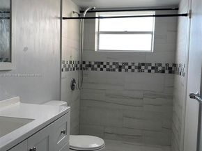 5102 NW 36th St 406, Lauderdale Lakes FL 33319