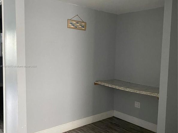 5102 NW 36th St 406, Lauderdale Lakes FL 33319