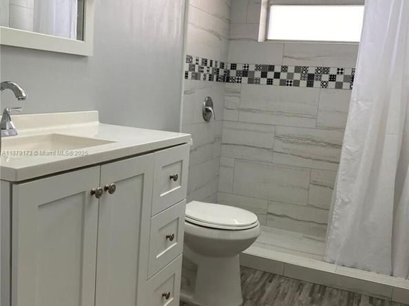 5102 NW 36th St 406, Lauderdale Lakes FL 33319