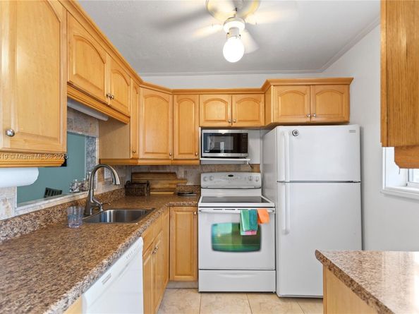4701 NW 34th St 511, Lauderdale Lakes FL 33319
