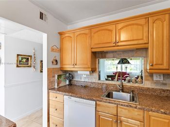 4701 NW 34th St