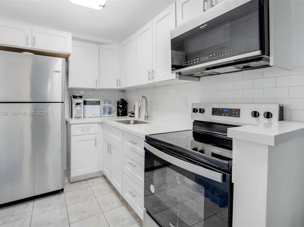 8501 NW 8th St 110, Miami FL 33126