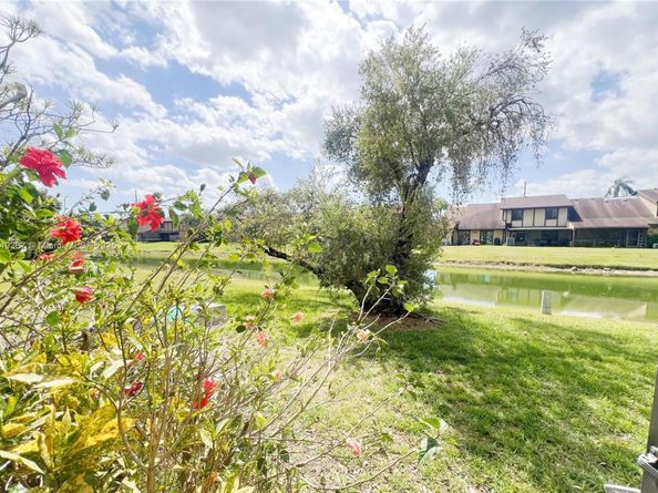 9024 NW 45th Ct 9024, Sunrise FL 33351