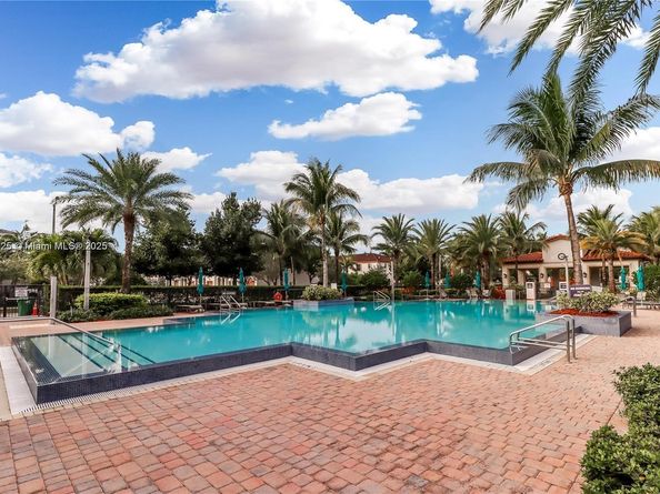 15340 SW 176th Ln, Miami FL 33187