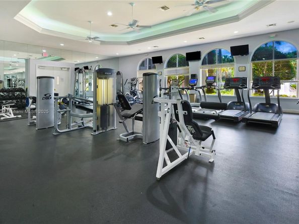 7459 NW 17th Dr, Pembroke Pines FL 33024