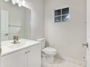 7459 NW 17th Dr, Pembroke Pines FL 33024