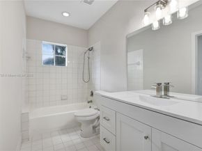 7459 NW 17th Dr, Pembroke Pines FL 33024
