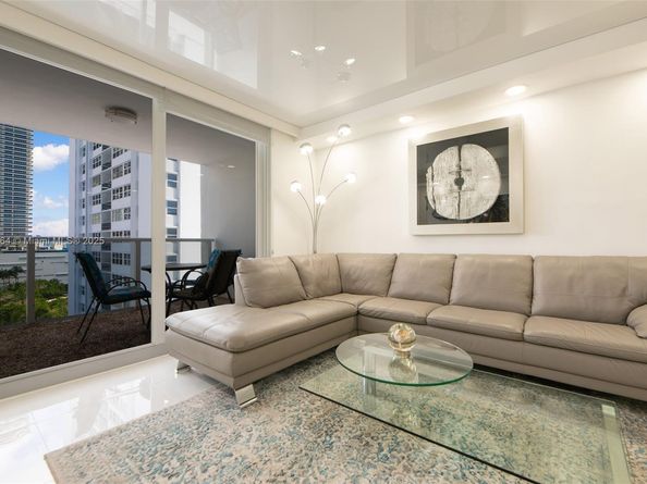 Undisclosed Address #A11878864, Hallandale Beach FL 33009