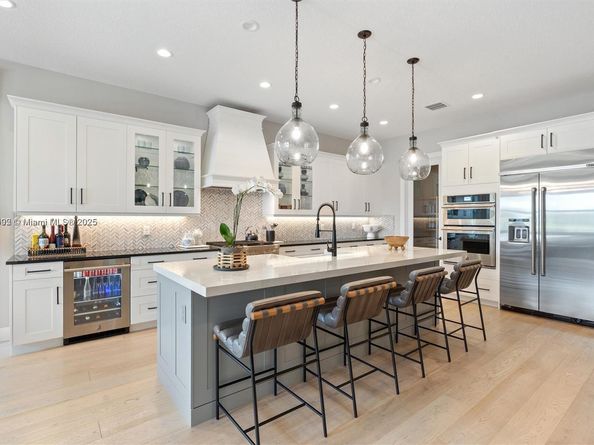 9369 Crestview Cir, Palm Beach Gardens FL 33412