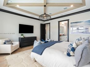 9369 Crestview Cir, Palm Beach Gardens FL 33412