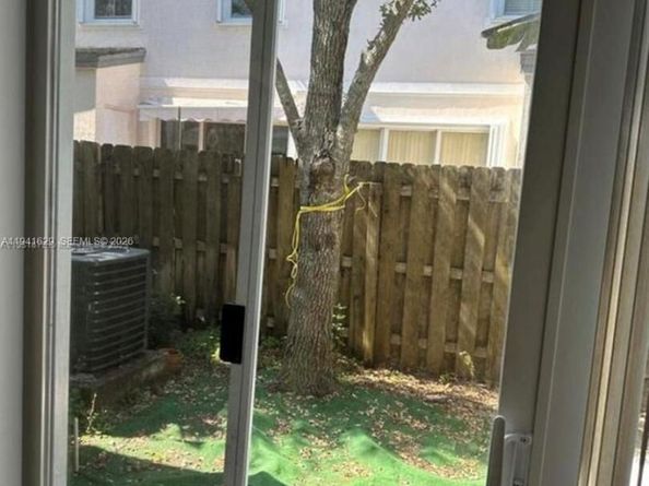 152 SE 29th Ave 4, Homestead FL 33033