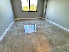 901 Hillcrest Dr 315, Hollywood FL 33021