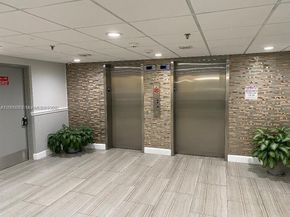 901 Hillcrest Dr 315, Hollywood FL 33021