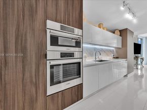 851 NE 1st Ave 3711, Miami FL 33132