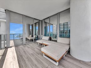 851 NE 1st Ave 3711, Miami FL 33132