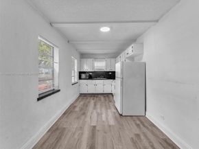 1932 Dewey St, Hollywood FL 33020