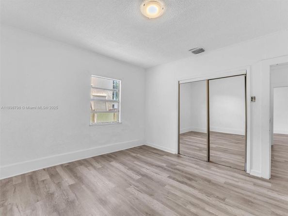 1932 Dewey St, Hollywood FL 33020