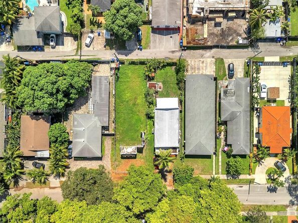 1932 Dewey St, Hollywood FL 33020