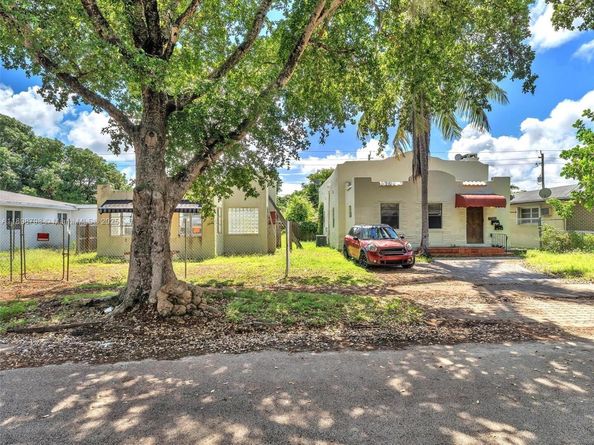 1932 Dewey St, Hollywood FL 33020