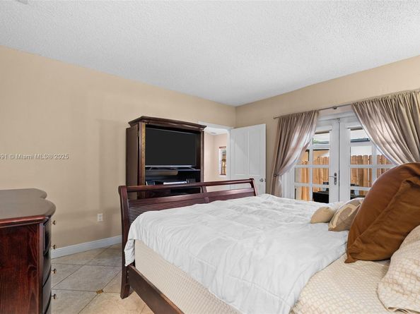 3510 SW 13th St, Miami FL 33145