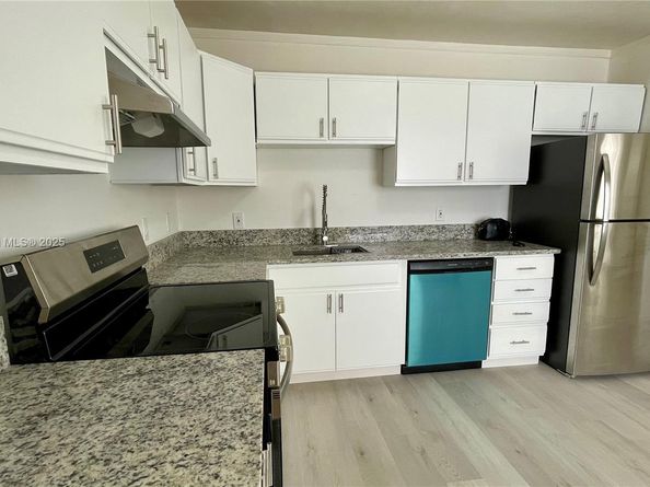 6021 SW 38th St, Miramar FL 33023