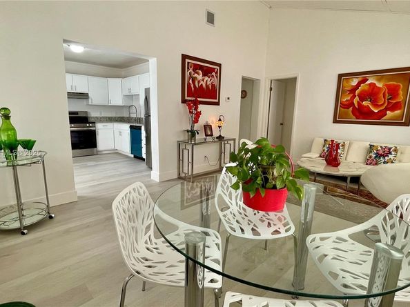 6021 SW 38th St, Miramar FL 33023
