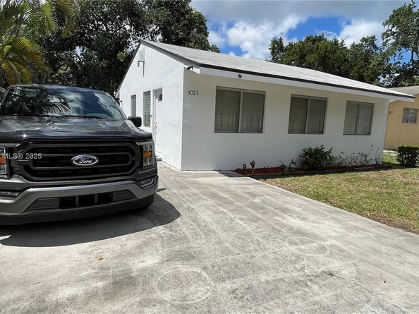 6021 SW 38th St, Miramar FL 33023