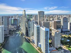 325 S Biscayne Blvd LPH 17, Miami FL 33131