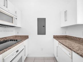 325 S Biscayne Blvd LPH 17, Miami FL 33131