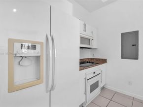 325 S Biscayne Blvd LPH 17, Miami FL 33131