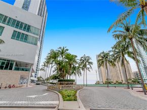 325 S Biscayne Blvd LPH 17, Miami FL 33131