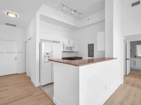 325 S Biscayne Blvd LPH 17, Miami FL 33131