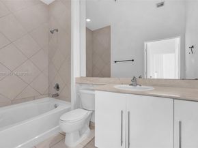 325 S Biscayne Blvd LPH 17, Miami FL 33131